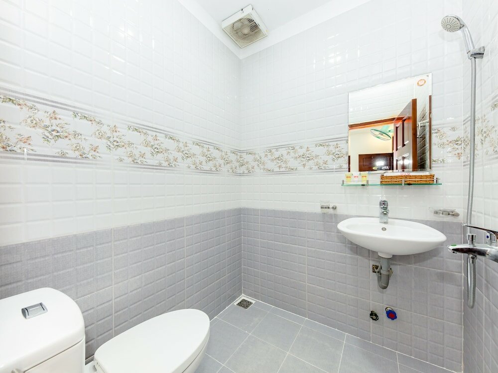 Фото Oyo 446 The Bao Hotel