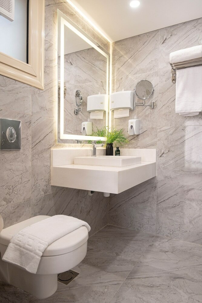 Фото Parkside Boutique Furnished Apartments