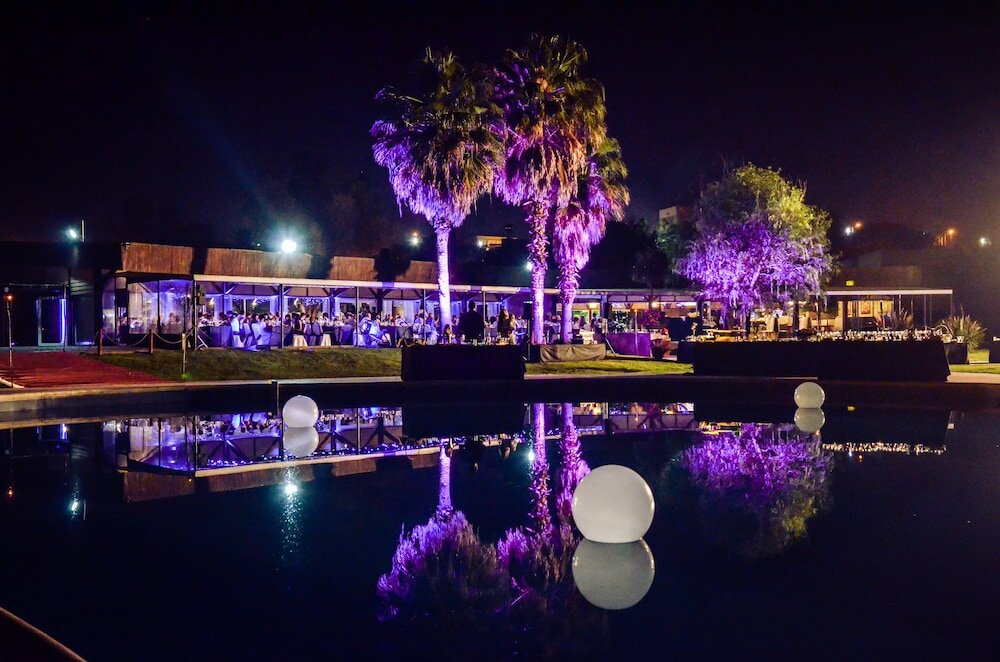 Фото Howard Johnson by Wyndham San Pedro Resort & Marina