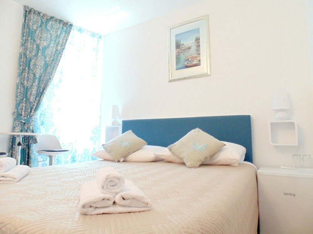 Фото Peruzovic Rooms & Apartments