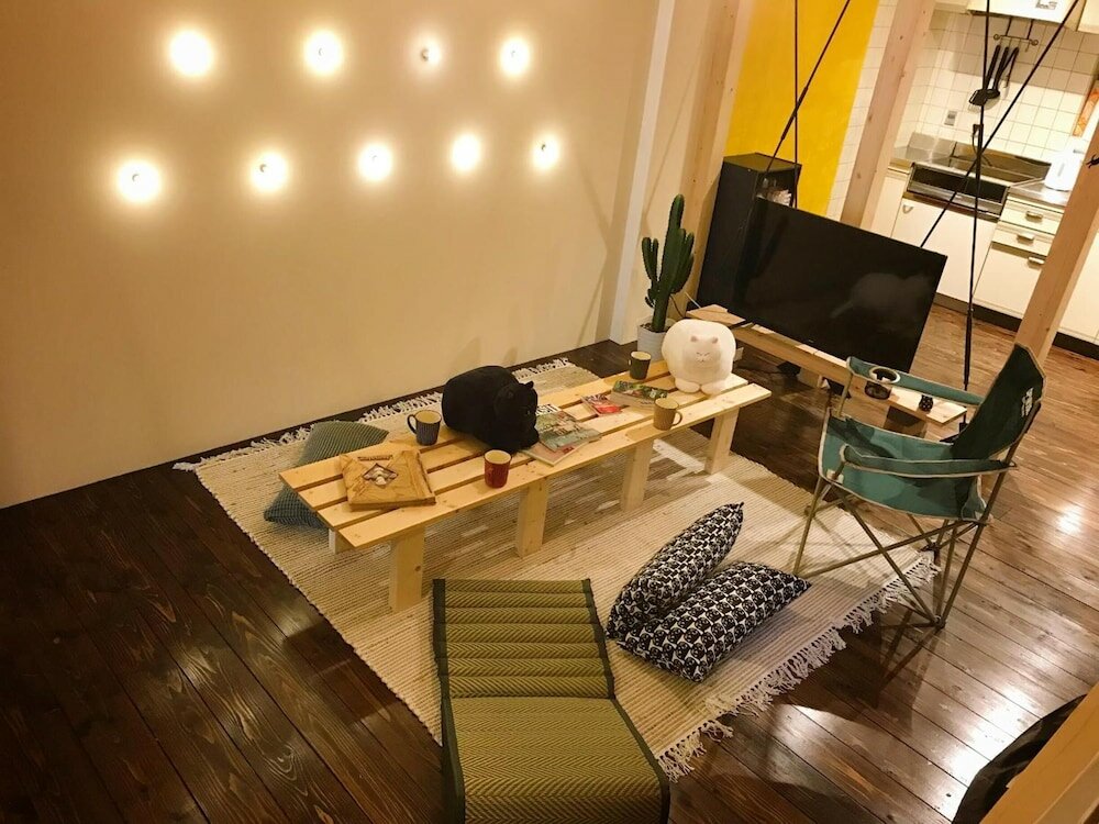 Фото Mad Cat Hostel Osaka & Bar