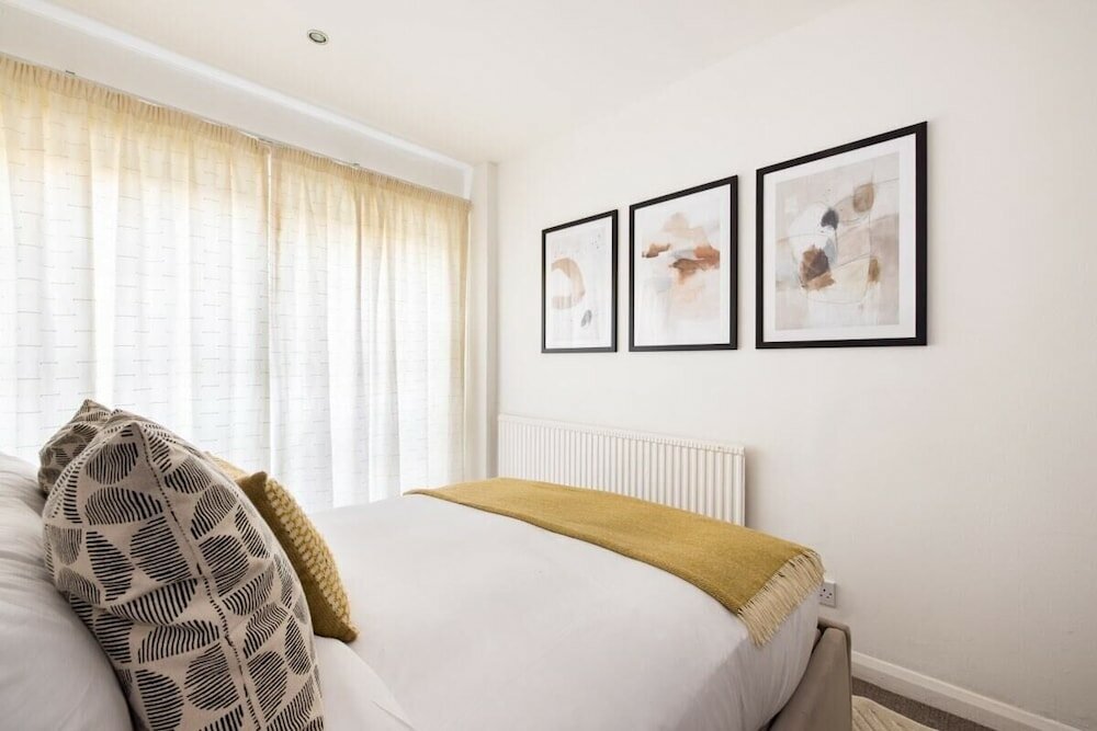 Фото The Mill Hill Wonder - Inviting 3bdr House With Garden