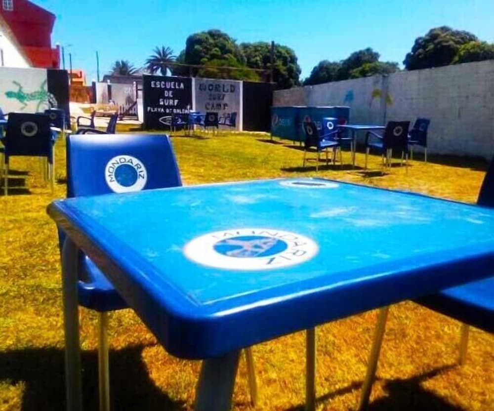 Фото Escuela de Surf y Hostel Baldaio
