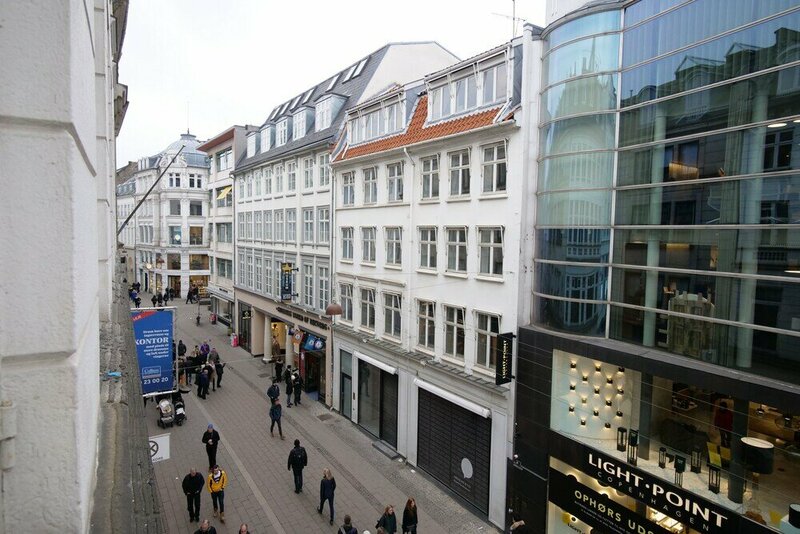 Гостиница Sanders King - Smart 4-bdr Apt in City Center