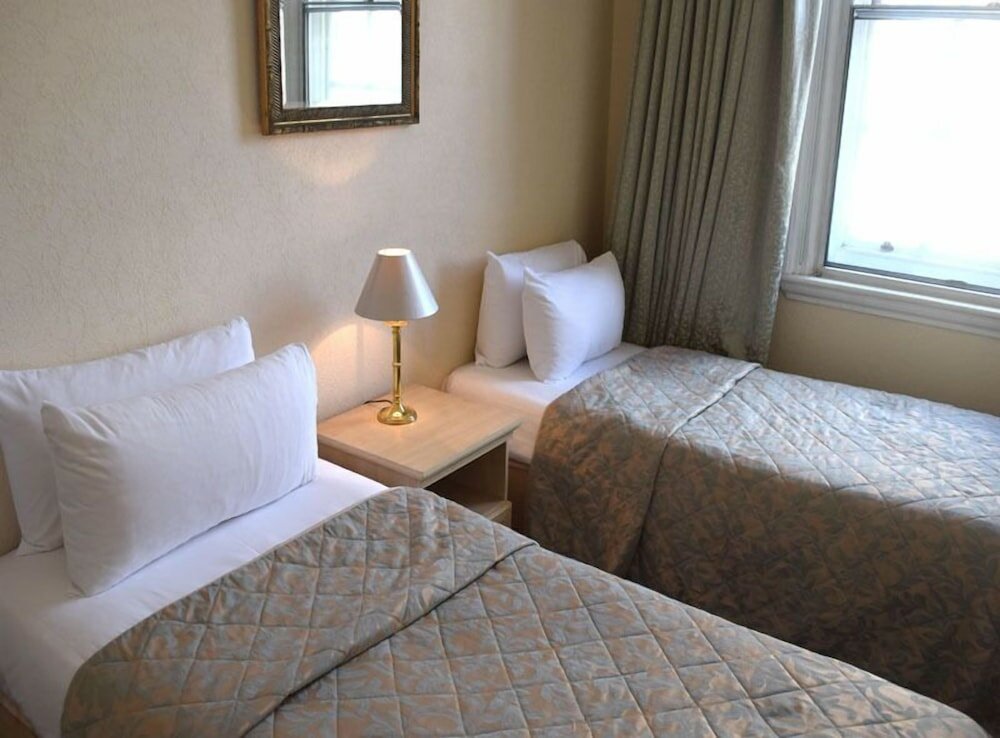 Фото Cavendish House