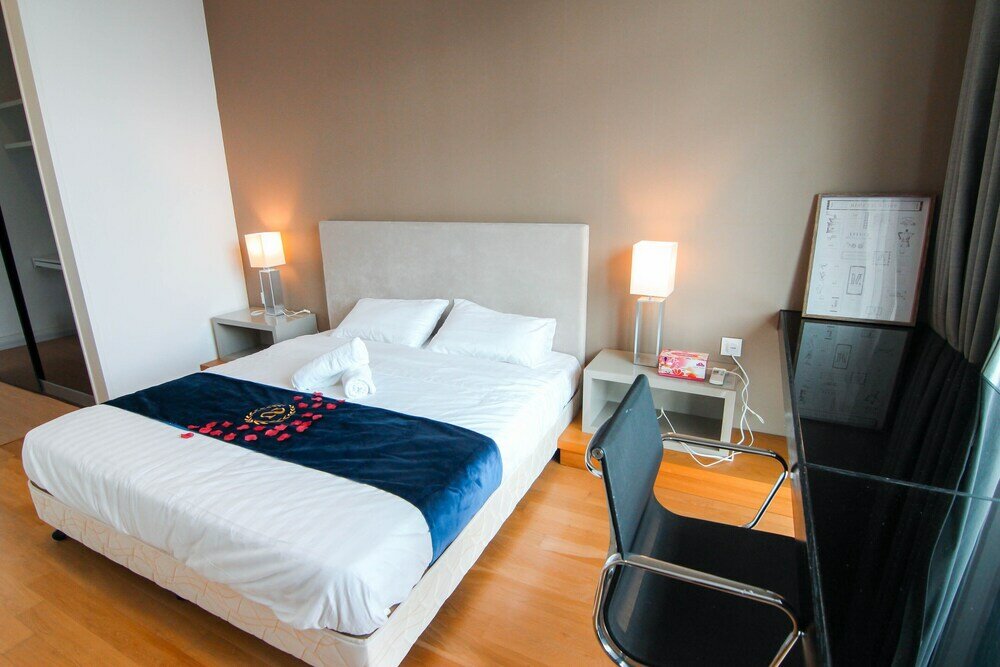 Фото Platinum Suites by Skybay