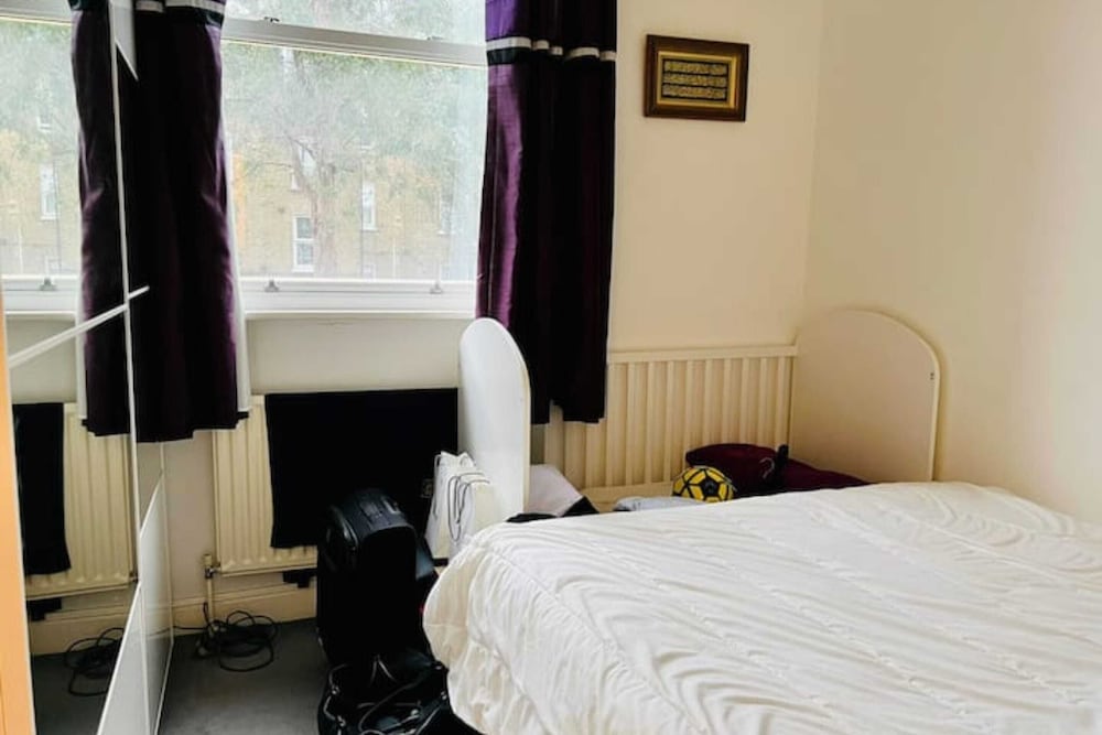 Фото Comfortable 2 Bedroom Apartment in West London