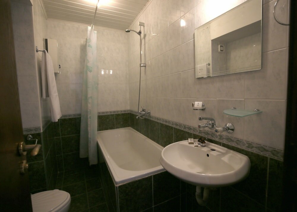 Фото Hotel Corona by Asteri Hotels