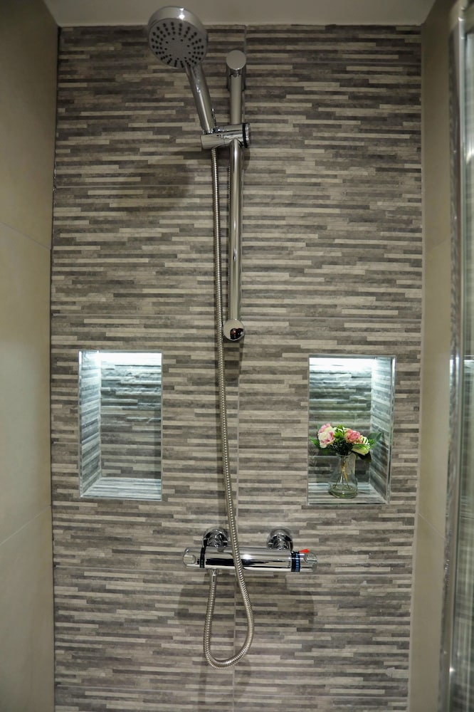 Фото Stanhope Road Apartments