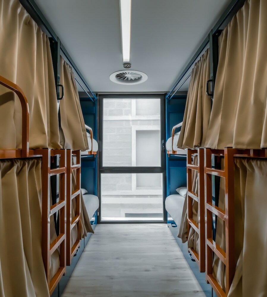 Фото Latroupe Poblenou Beach