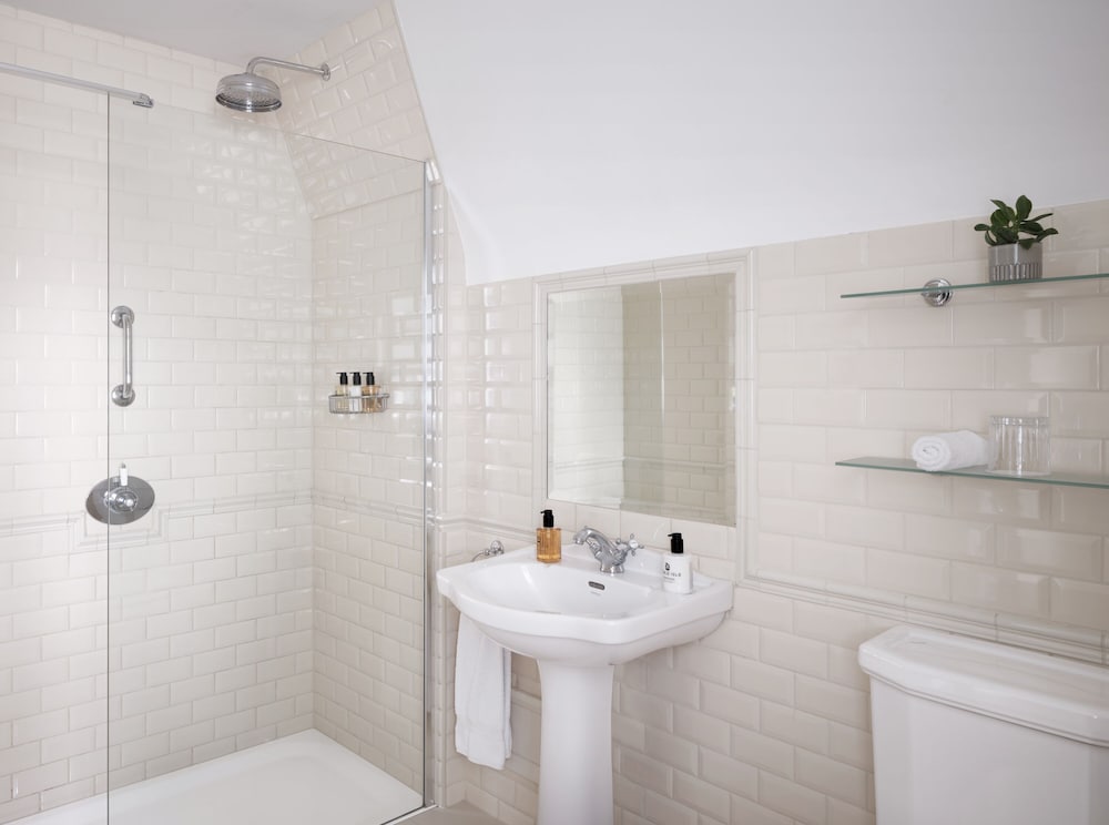 Фото 11 Cadogan Gardens, The Apartments and The Chelsea Townhouse by Iconic Luxury Hotels