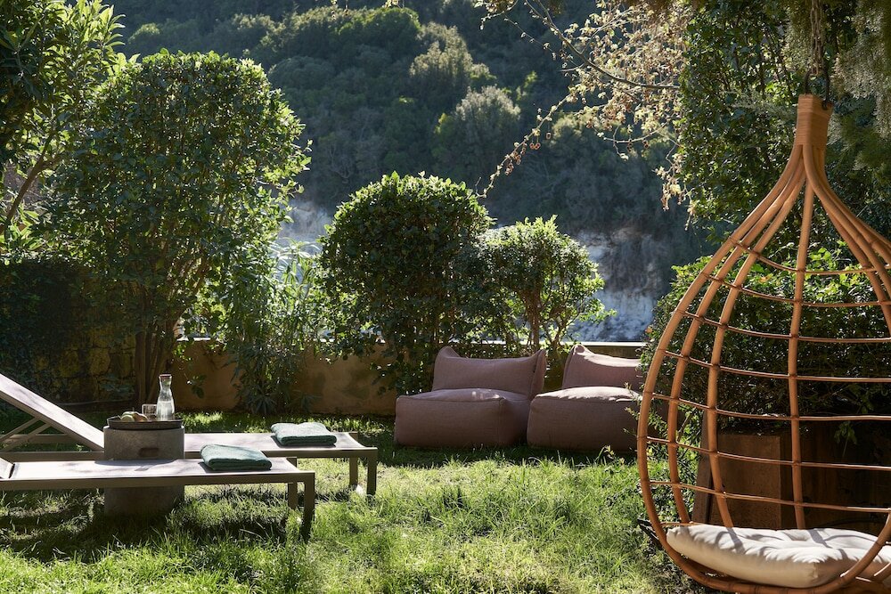 Фото Kapsaliana Village Hotel