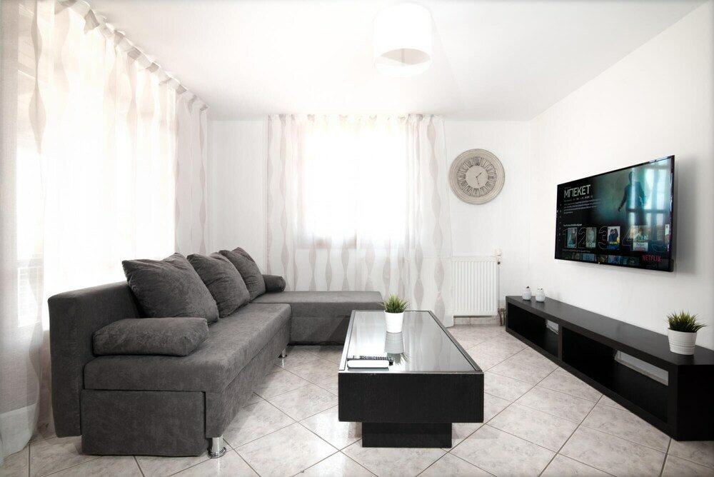 Фото Mtc-ns Apartments by the Airport