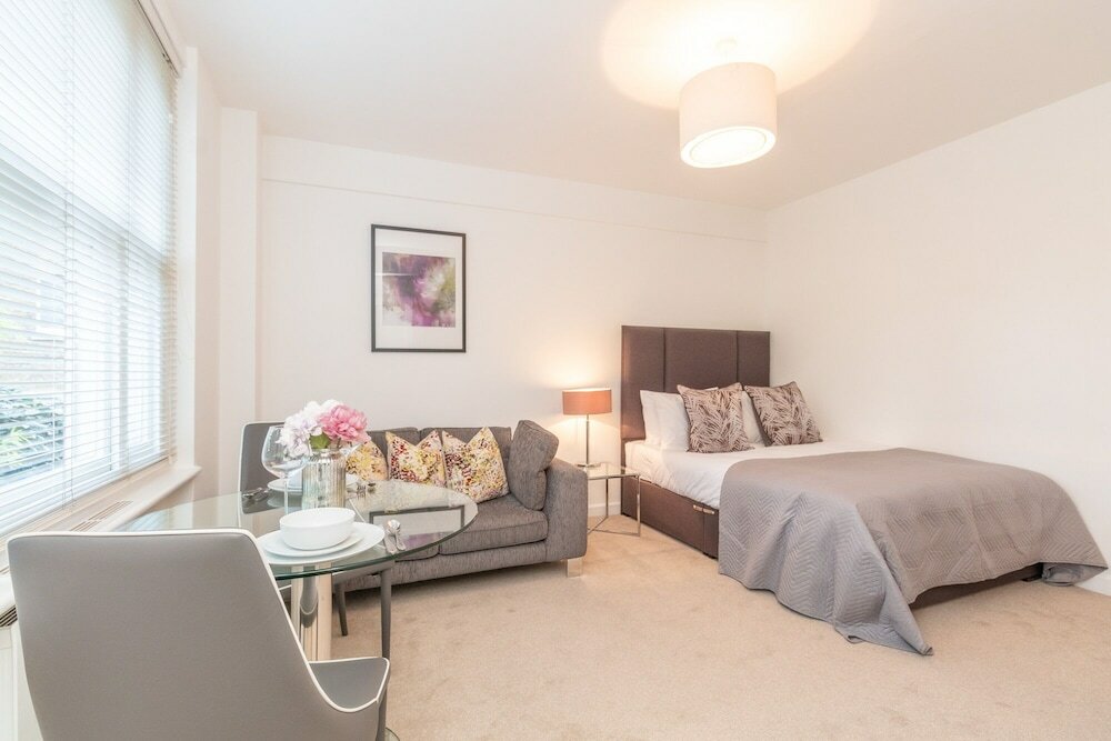 Фото Hill Street Mayfair Apartments