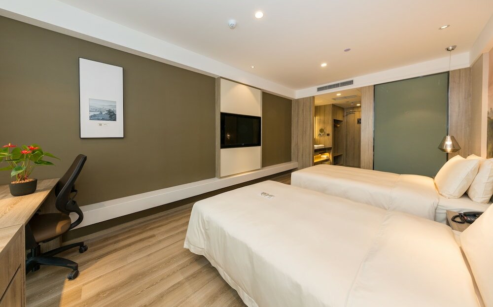 Фото Atour Hotel Hongyadong Riverside Chongqing