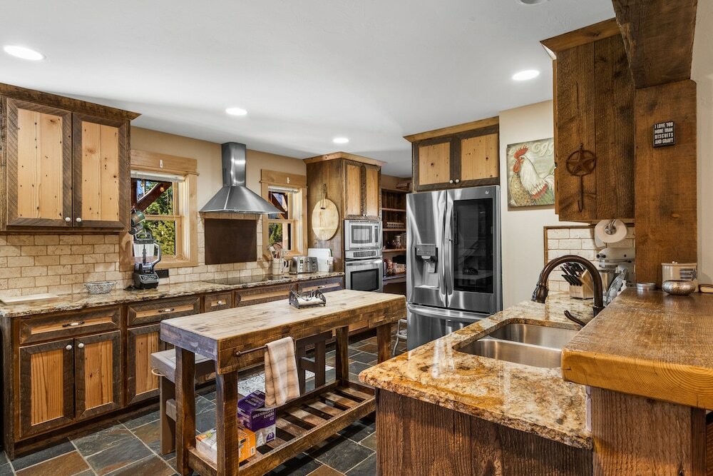 Фото The Big House at Bunk House