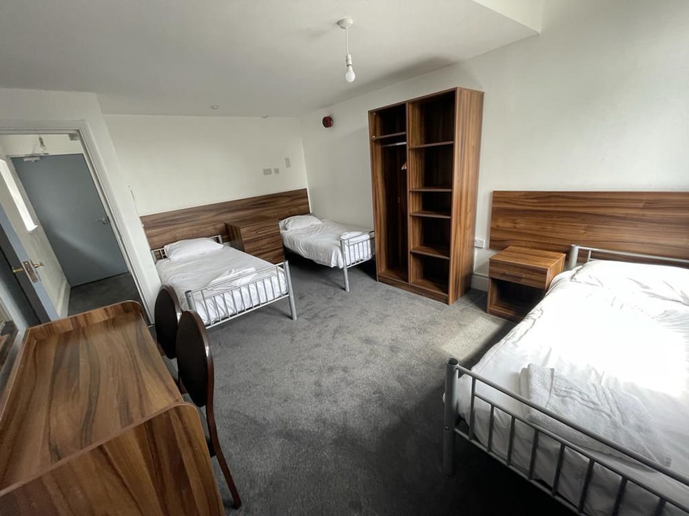 Фото Oyo National Hotel