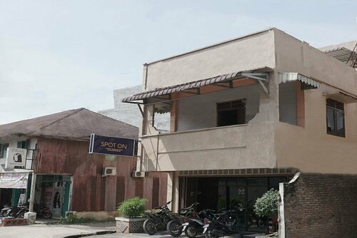 Гостиница Super Oyo 2200 Hotel Gunung Sari в Провинции Северная Суматра