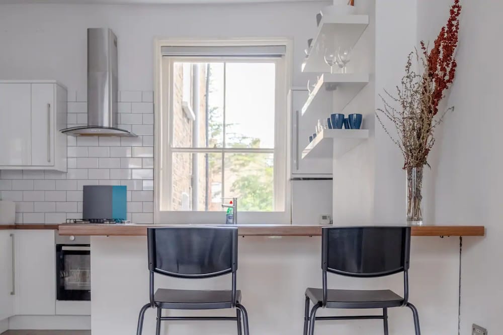 Фото Lovely 3 Bedroom Apartment in Clapton With Garden