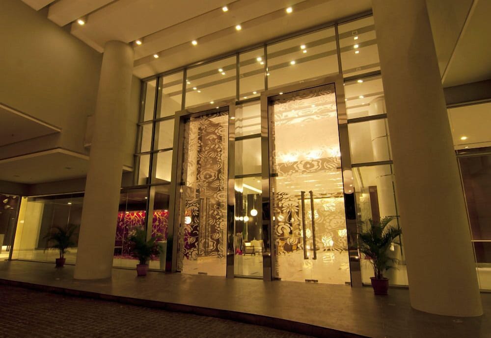 Фото Swiss Garden Residence by Urban Suites