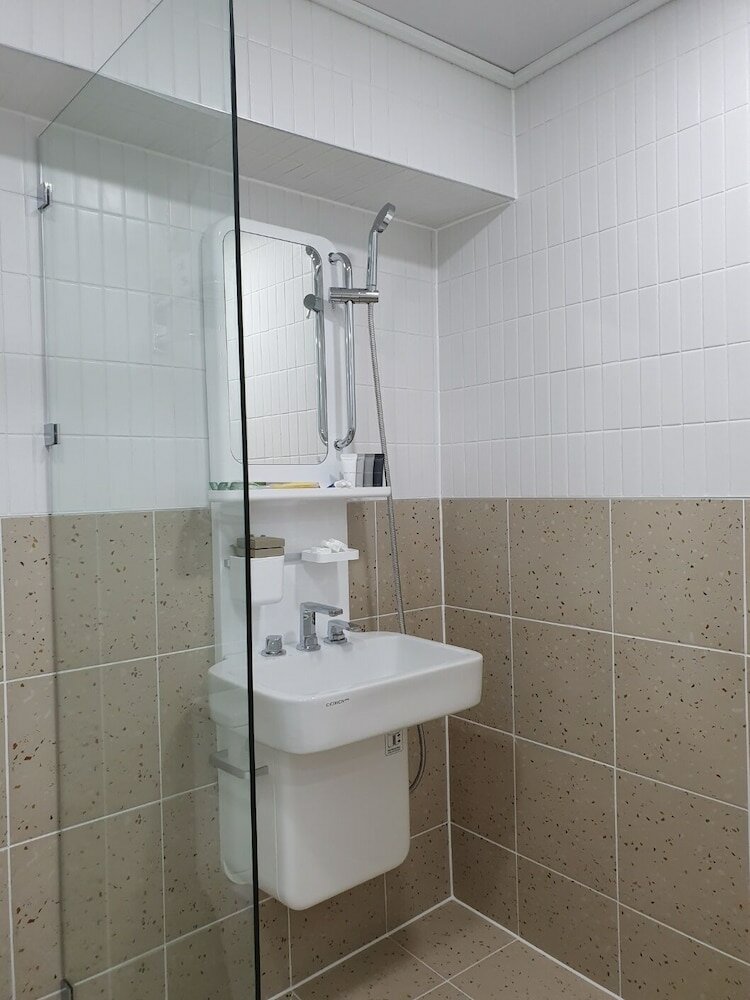 Фото Winwin Guesthouse