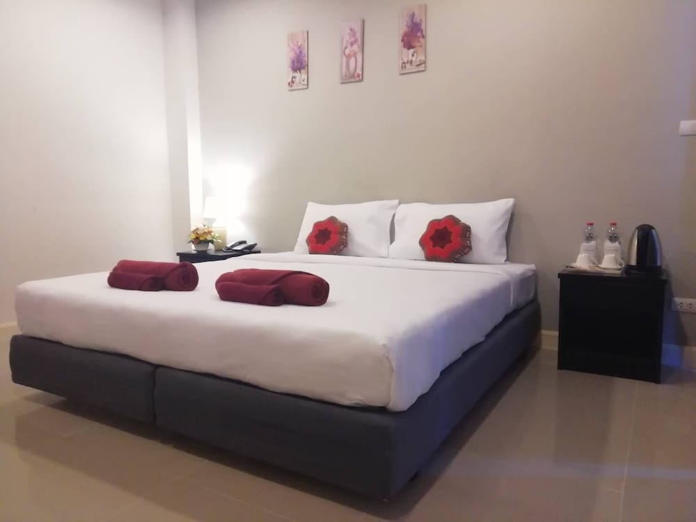 Фото May House Karon Beach