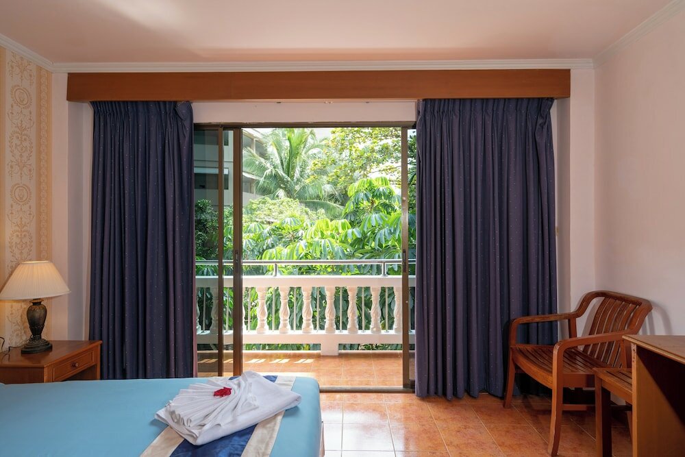 Фото Patong Central Residence & Apartment