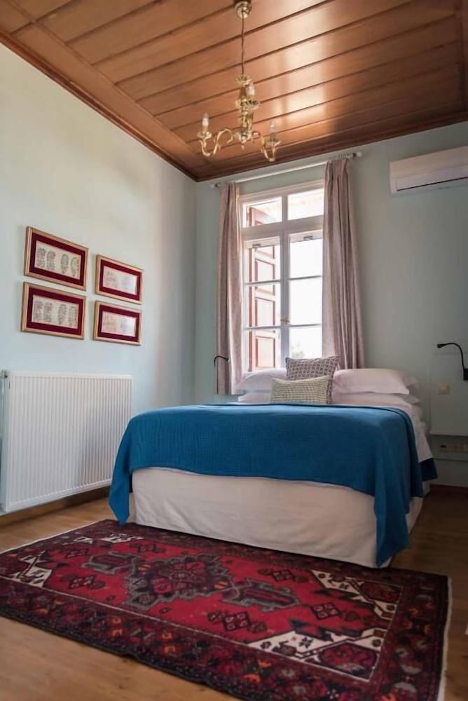 Фото Yiasemi of Chios