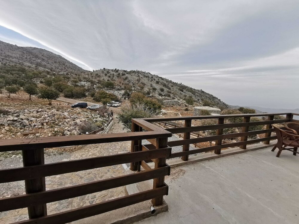 Фото Psiloritis Retreat Hotel