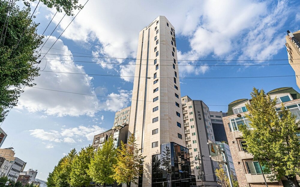 Фото Bulgwang Forestar Hotel