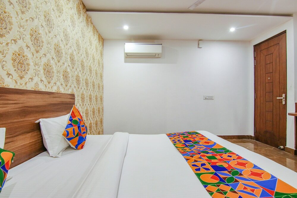 Фото Fabexpress The Divine Residency