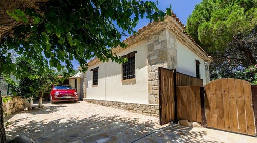 Гостиница Leeda's Cottages