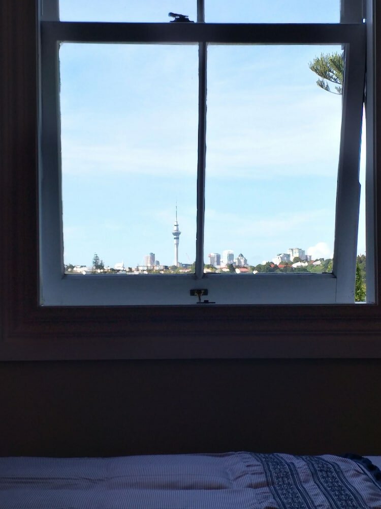 Фото Western Springs Villa