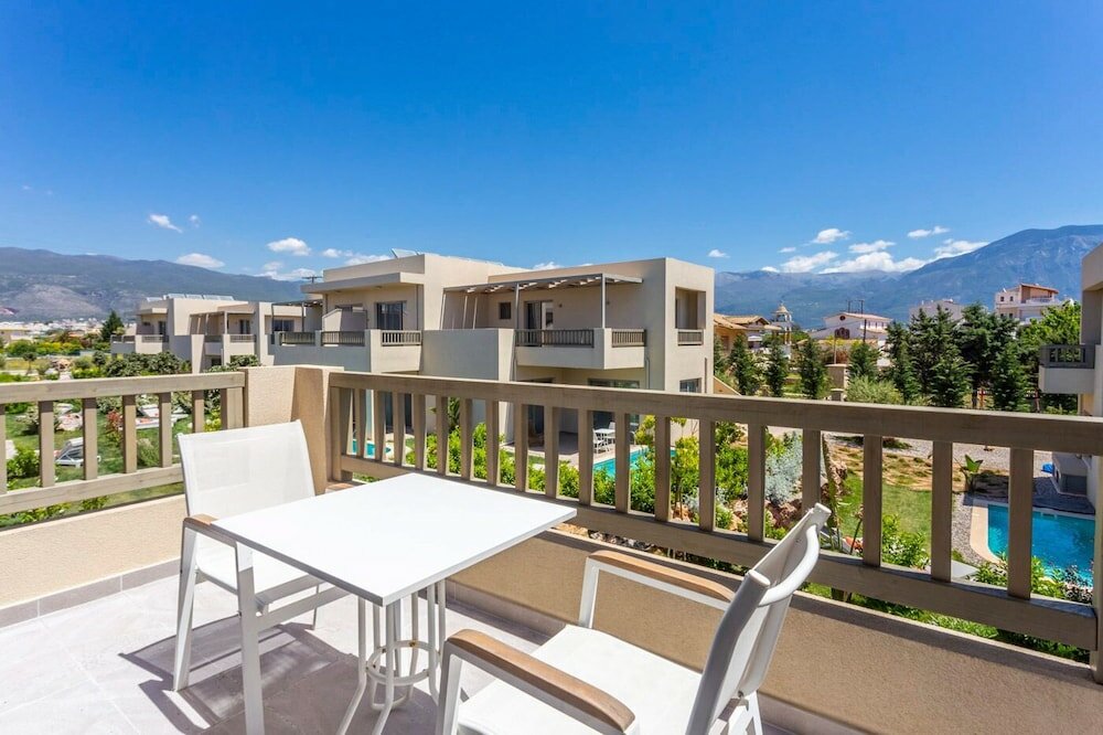 Фото Elysian Luxury Hotel & SPA