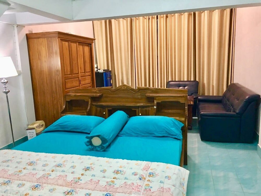 Фото Srithong Guesthouse