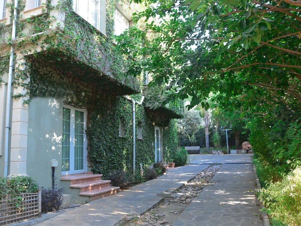 Фото Babil Bahçeleri Butik Hotel & Cafe