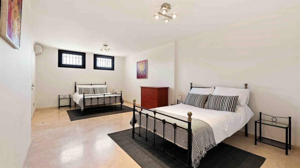 Фото Great Villa Very Close to Best Beach