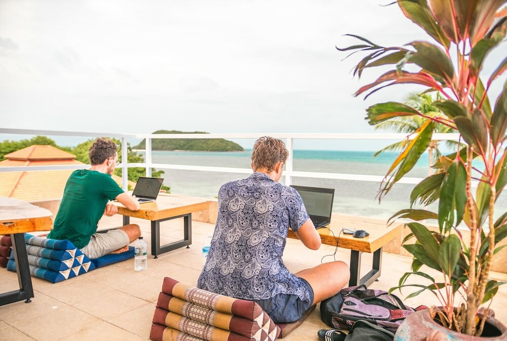 Фото Baan Jai Dee Beach Front Hotel