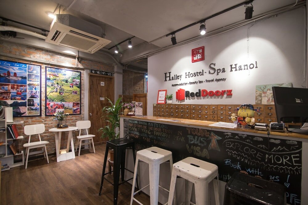 Фото Halley Hostel & SPA Hanoi