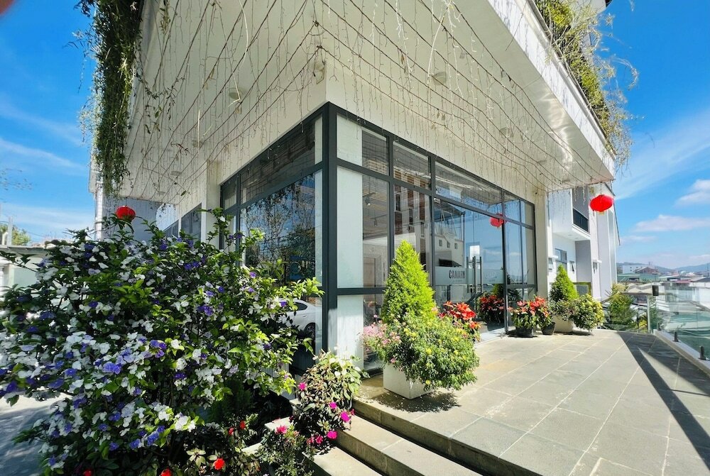 Фото Canary Dalat Hotel