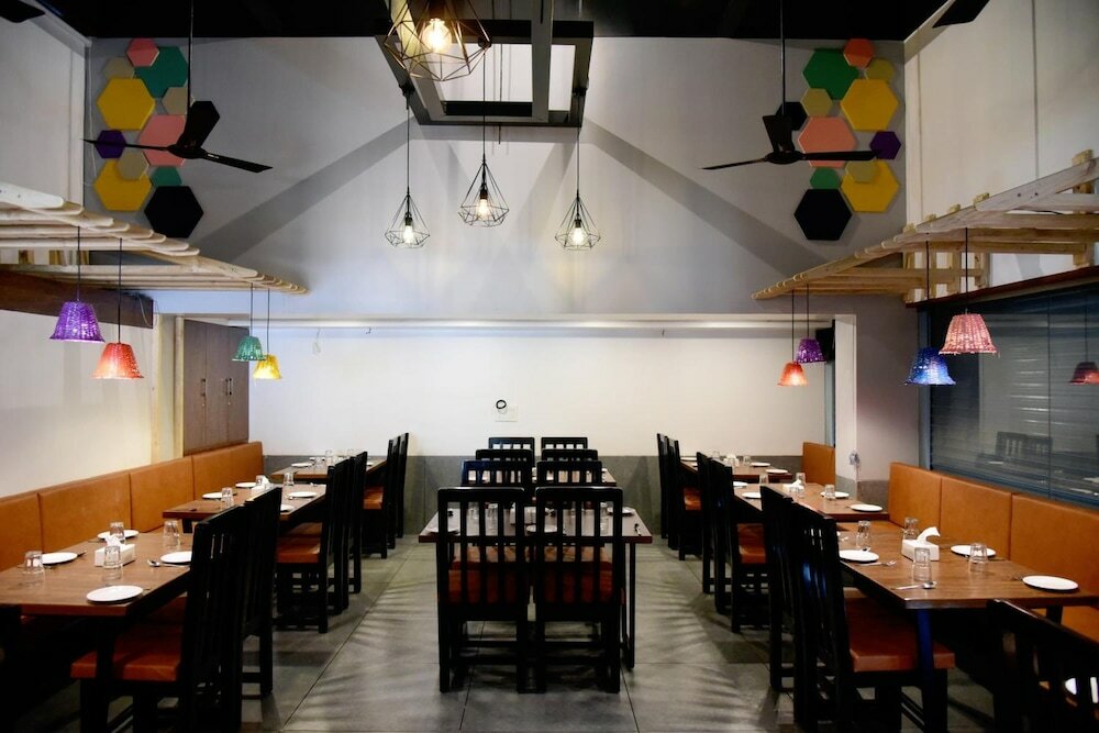 Фото Hotel Pushpak Satara