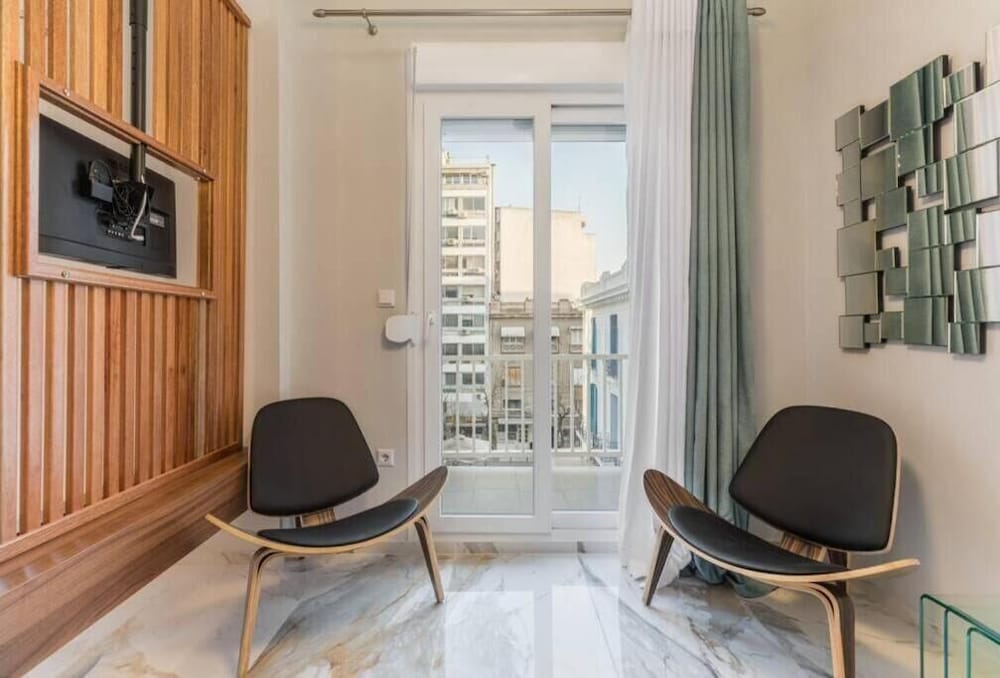 Фото KSquared Nilie Hospitality Mgmt