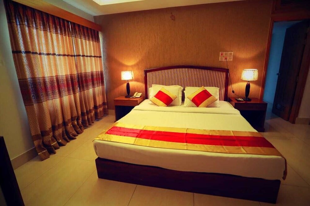 Фото Impiana Hotel Ltd