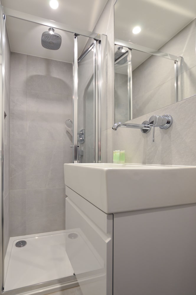 Фото Shepherds Bush Green Serviced Apartments