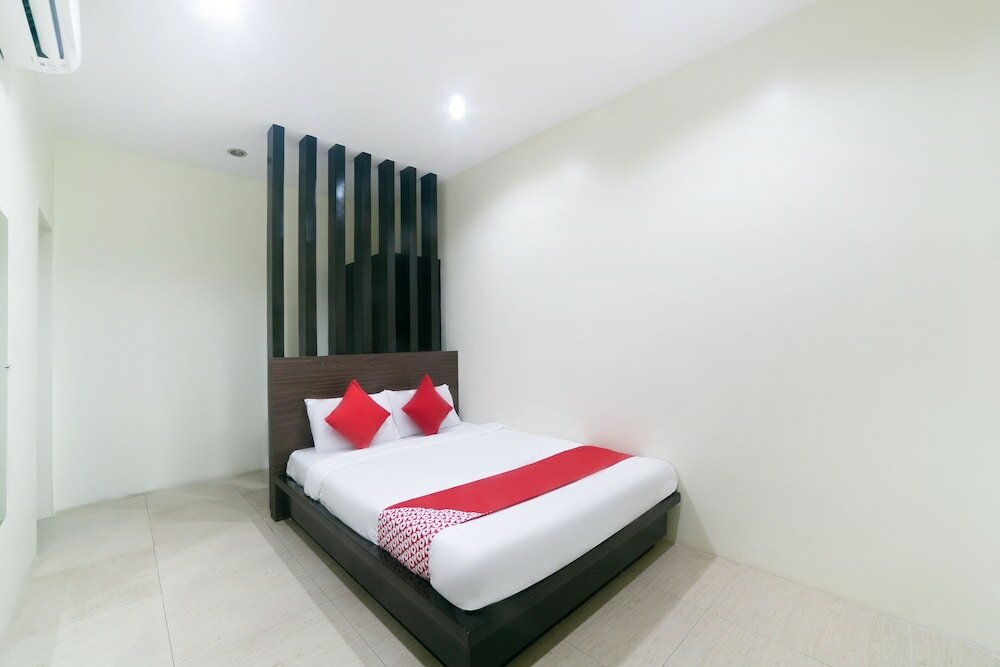 Фото Oyo 183 Jrjf Hotel