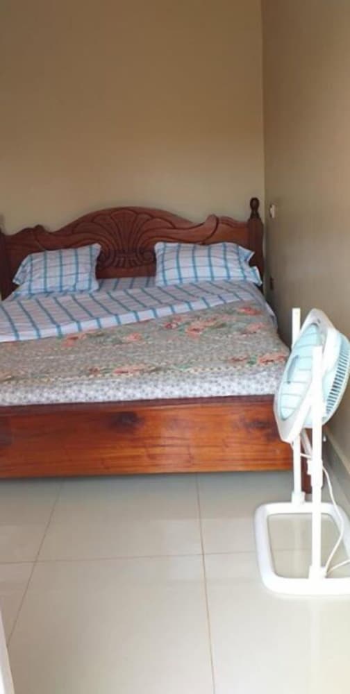 Фото The Crib Serviced