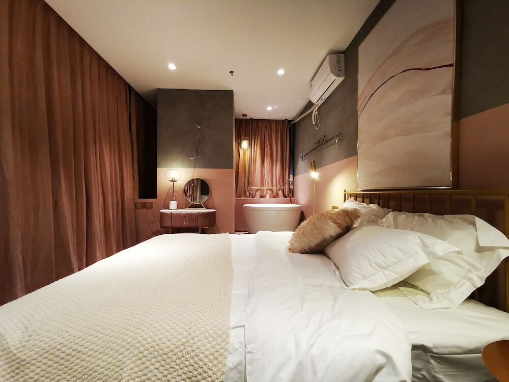 Фото Black Gold Factory Boutique Design Hotel