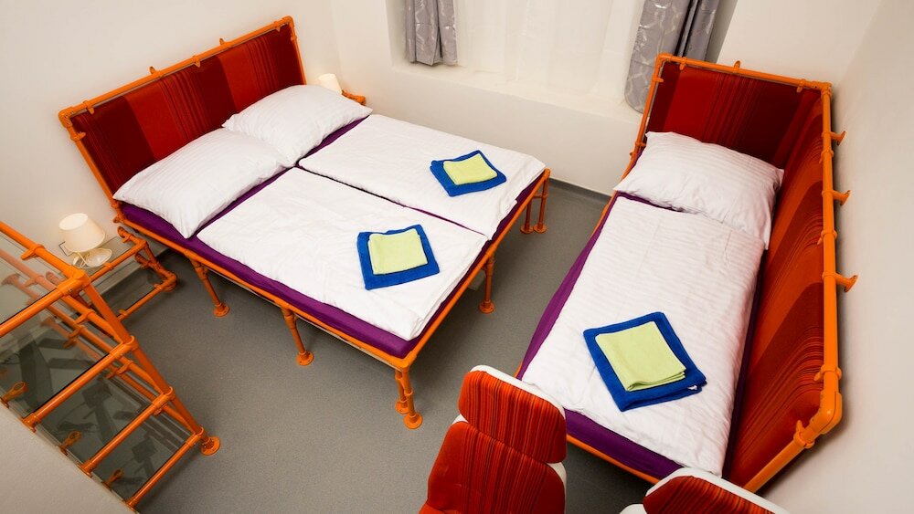 Фото Metro Apartment