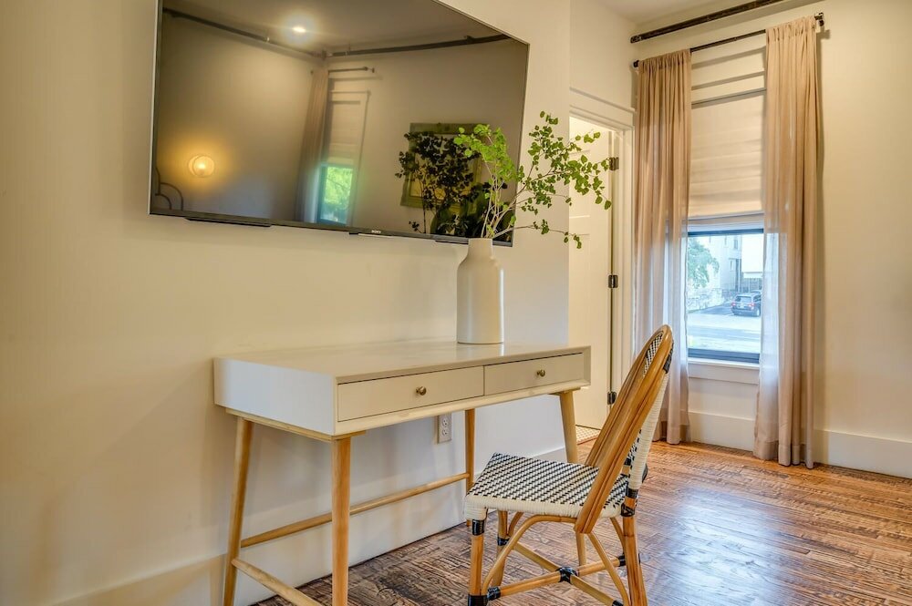 Фото Adina - Suite 202