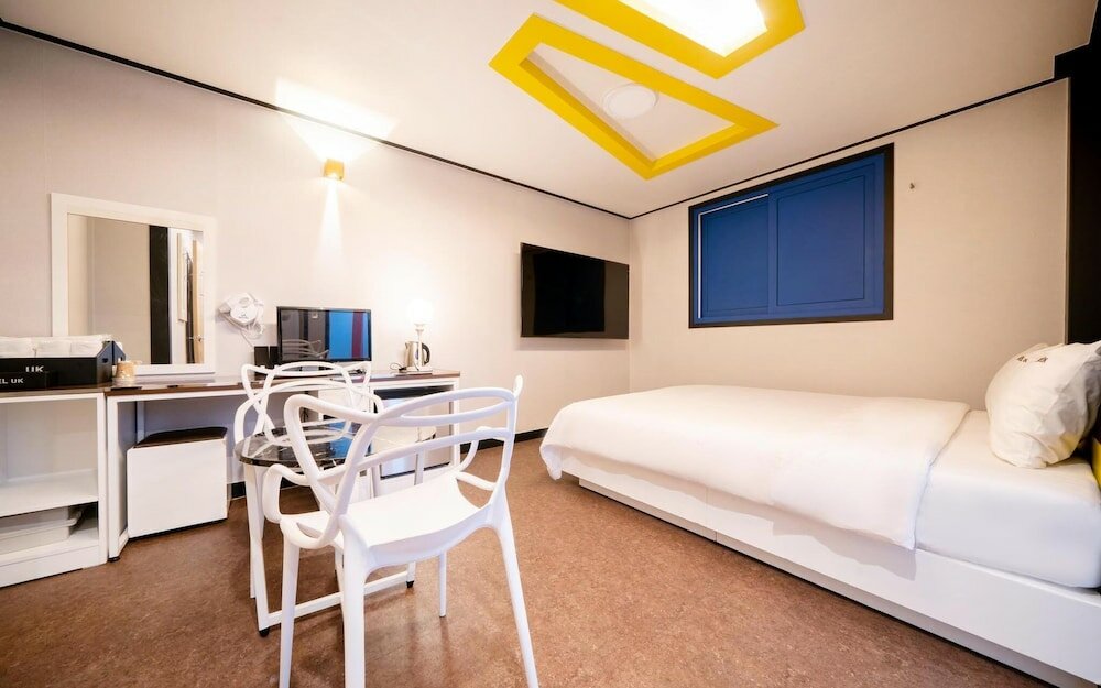 Фото Hotel Uk Seomyeon Busan